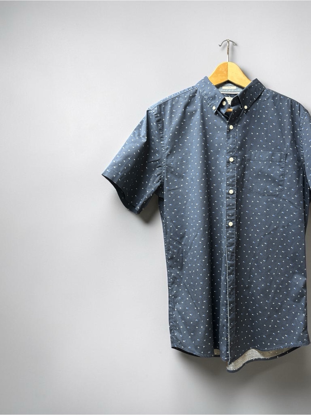 Short-Sleeve Navy Button-Down Shirt with Micro Print